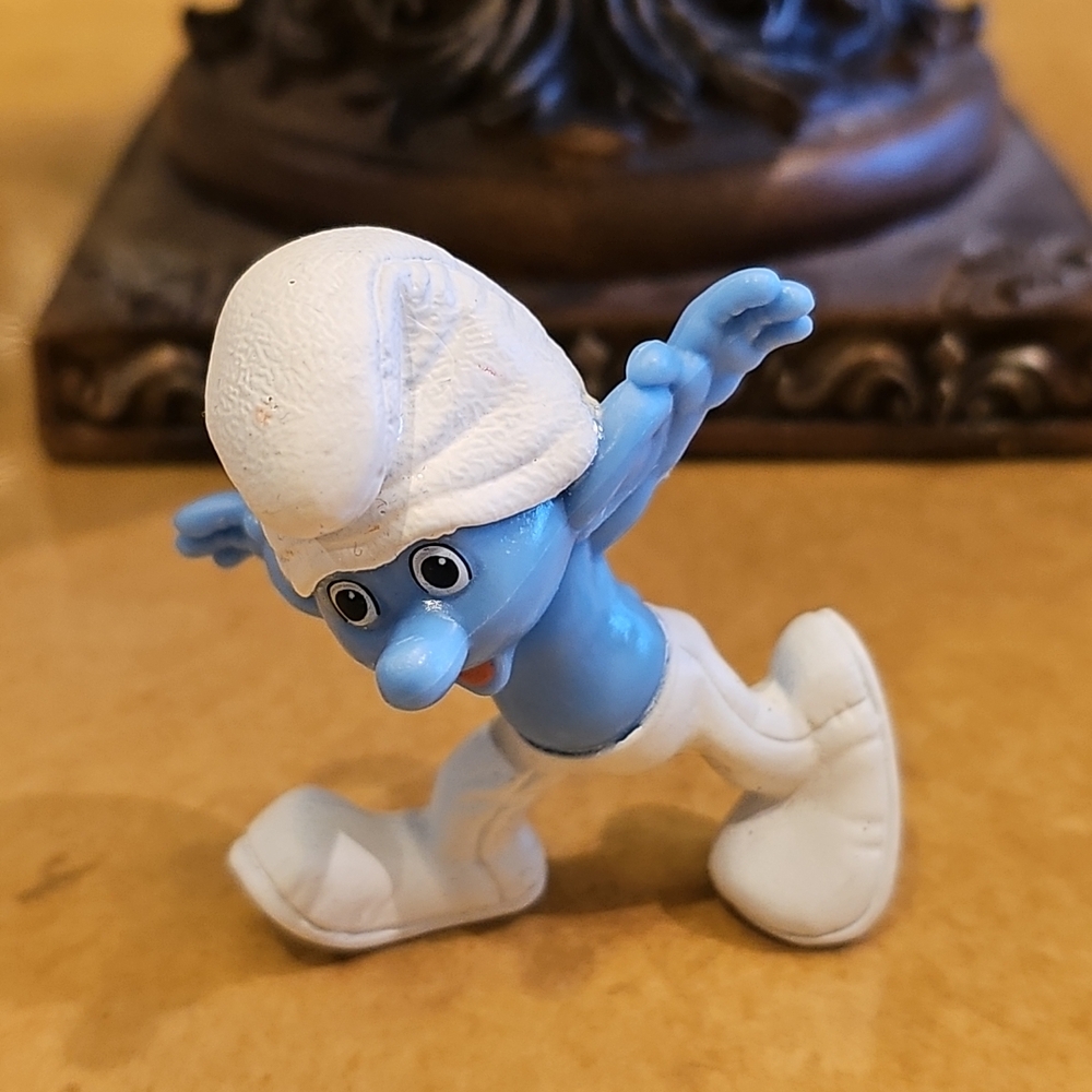 MCDONALDS Clumsy Smurf‎ Peyo 2013 Figure
